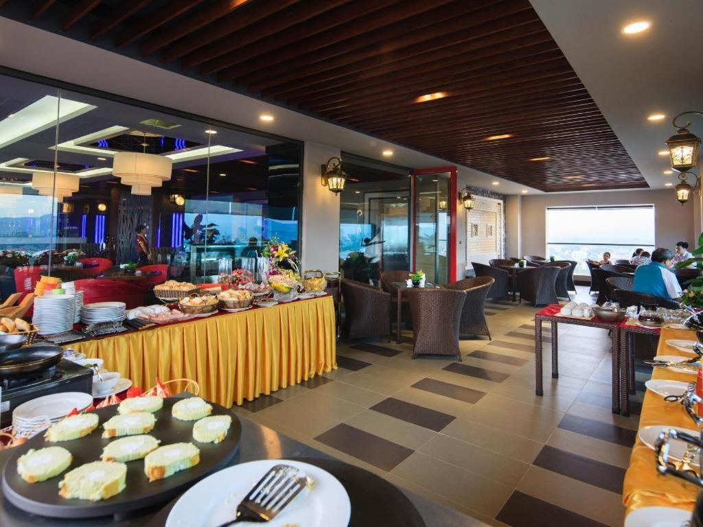 Royal Palace Hotel Tuyen Quang Exterior photo