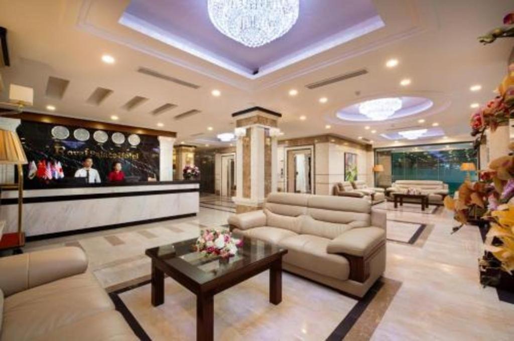 Royal Palace Hotel Tuyen Quang Exterior photo